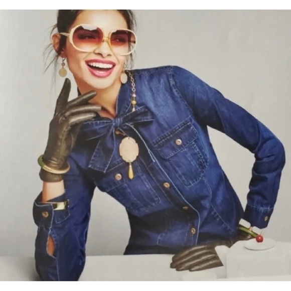 Cabi Womens Sz XS Blue Tie Neck Chambray Denim Button Front Shirt Top Blouse - Picture 1 of 16